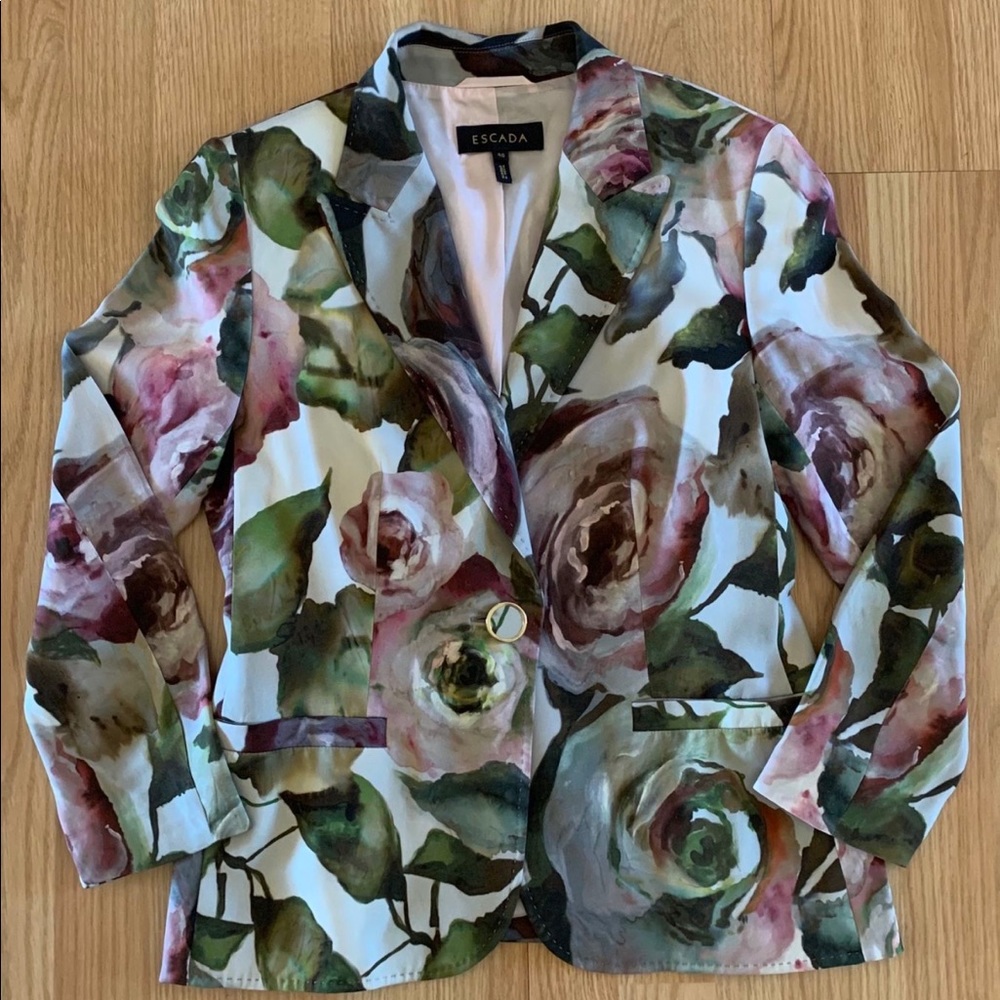 ESCADA FLORAL MULTICOLORED BLAZER.